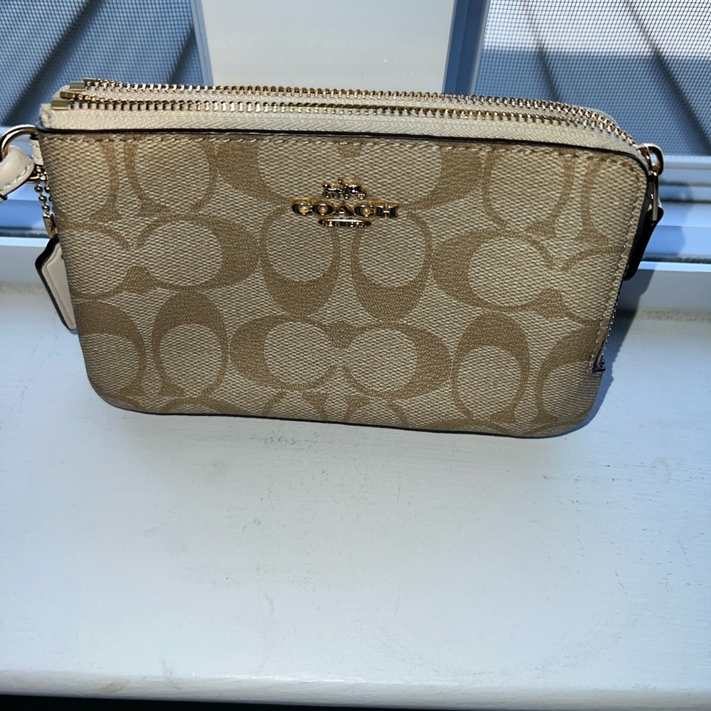 Coach vanilla signature wrislet